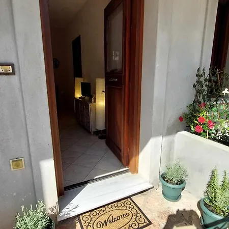 Ekati Apartamento *